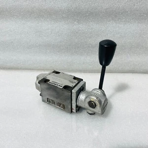 Rexroth 4WMM-6-E52/F Manually Operated Directional Control Valve 4WMM6E52/F - Picture 1 of 6