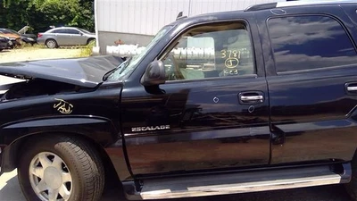 (LOCAL PICKUP ONLY) Driver Left Front Door Fits 02-06 ESCALADE 337266 - Image 1 of 4