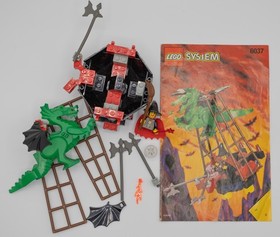 Vintage (1997) LEGO Castle - Fright Knights set 6037 Witch's Windship - RARE