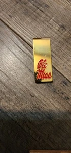 Ole Miss Geldklammer Gold und Rot Metall Top Zustand.              Box 33 - Bild 1 von 5