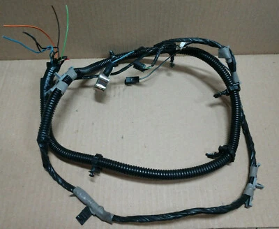 2000 - 2002 年凯迪拉克 Eldorado 后备箱甲板盖安全带  — 第 1/4 张图片