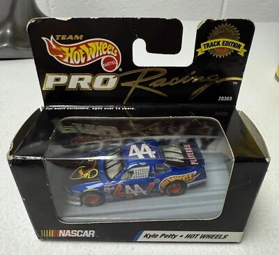 Hot Wheels Pro Racing Track Edition Kyle Petty #44 escala 1:64 Foto 1 de 3