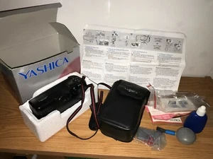 IOB YASHICA SENSATION ZOOM 70 RED EYE REDUCTION POINT & SHOOT 35 MM FILM CAMERA - Picture 1 of 8