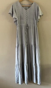 Dusty Blue Cottage Core Spitzen Stufen Maxikleid Flatterärmel Belle Größe LARGE - Bild 1 von 12