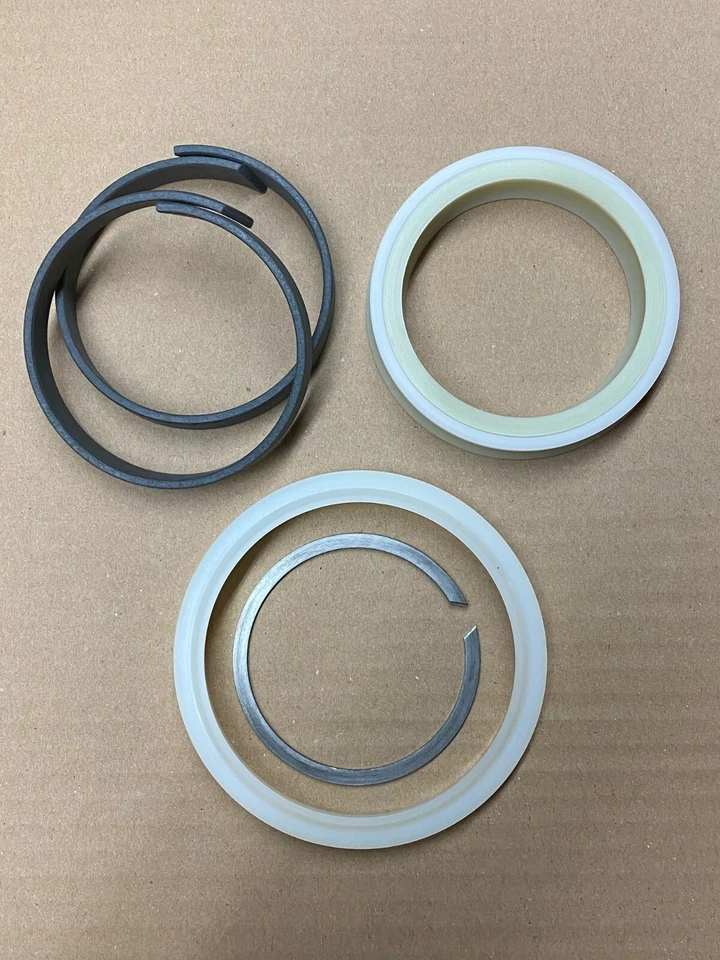 TD25G - TD25E - TD25C - TRACK ADJUSTER SEAL KIT ( INCLUDES 702473C1-1268179H1 ) - Image 1 of 1