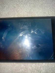 iPad Mini With Deleted App Store Games Non Updated Games And No iCloud Lock - Picture 1 of 7