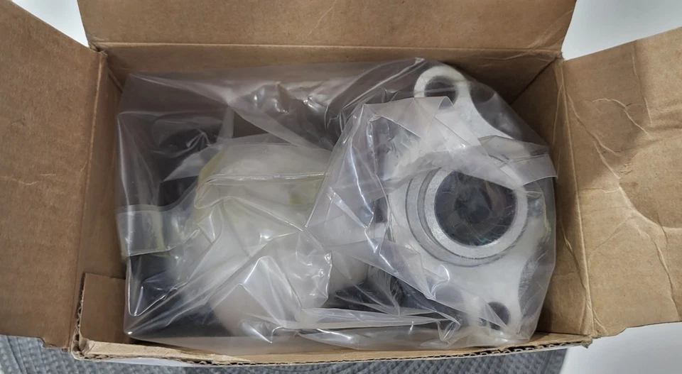 Cilindro maestro de freno AC Delco 18M2441, 97-04 C5 Chevrolet Corvette Foto 1 de 2