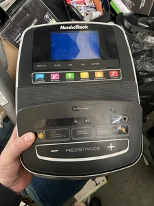 Nordic Track Screen E7.2 Cross Trainer Elliptical half Working read description - Picture 1 of 3