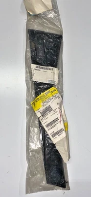 CHEVY CAVALIER 1995-2005 ORIGINAL MOLDURA LATERAL TRASERA, PIEZA NUEVA OEM, P/N 22652299 Foto 1 de 4