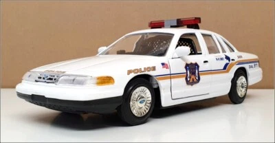 Motormax 1/24 Scale 76102B - Ford Crown Victoria Police - Cape May - Image 1 of 4