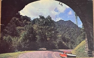 Tarjeta postal Tennessee Loop Overpass Tunnel Hwy 441 c1960 - Imagen 1 de 7