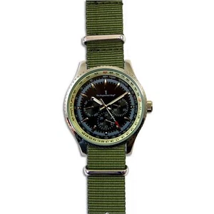 Reloj militar de esfera múltiple con correa verde oliva - Imagen 1 de 1