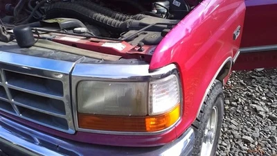 Driver Corner/Park Light From 8501 GVW Fits 92-97 FORD F250 PICKUP 30103089 Foto 1 de 4