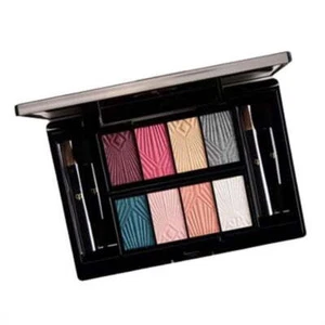 SOMBRA DE OJOS CLE DE PEAU BEAUTE 0,31 OZ CLE DE PEAU BEAUTE/8 SOMBRAS SOMBRA DE OJOS P... - Imagen 1 de 1