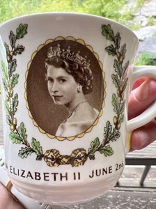 ROYAL DOULTON QUEEN ELIZABETH II CORONATION 1953 MUG - Picture 1 of 12
