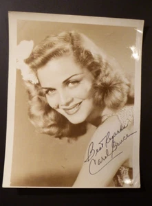 CAROL BRUCE VINTAGE 1940er SIGNIERT UNBESCHRIFTET HANDSIGNIERT 9x7 SEPIA TON FOTO - Bild 1 von 3