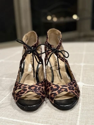 Unisa 6码动物印花露趾高跟鞋凉鞋 — 第 1/4 张图片