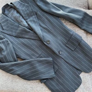 Tom Ford Silk Suit Setup Jacket Pants Piece Gray Stripe Men's Used Size 44C - Picture 1 of 9