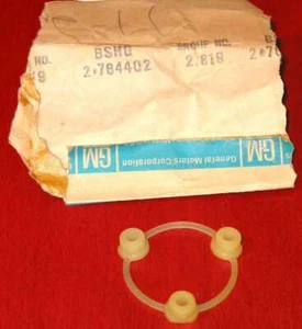 1960-1973 Chevrolet Oldsmobile Pontiac NOS horn cap insulator 764402 - Picture 1 of 1