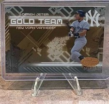 2005 Leaf Certified Materials Gold Team #6 Derek Jeter - Yankees! ~ Nice Foil!