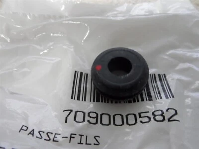 Nuevo de Lote Antiguo Ojal Can AM 2015 Spyder 2018-21 F3 RT 709000582 Foto 1 de 4