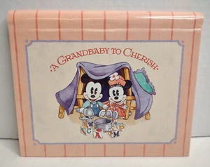 Álbum de instantáneas Hallmark Mickey & Minnie A Grandbaby To Cherish - Imagen 1 de 3