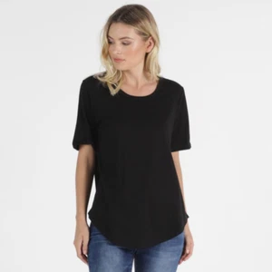 BETTY BASICS ARIANA TEE SHORT SLEEVE TOP-  BLACK S6-S22 - Picture 1 of 4