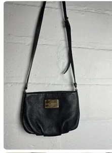 Marc Jacobs New York Crossbody Purse Handbag Black Leather Small Gold Hardware - Picture 1 of 9