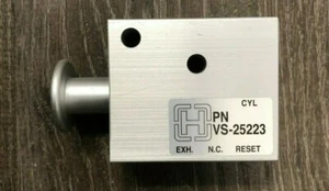 GENUINE HENDRICKSON VS-25223 - VALVE, 3-WAY, AUTO-RESET - Picture 1 of 3