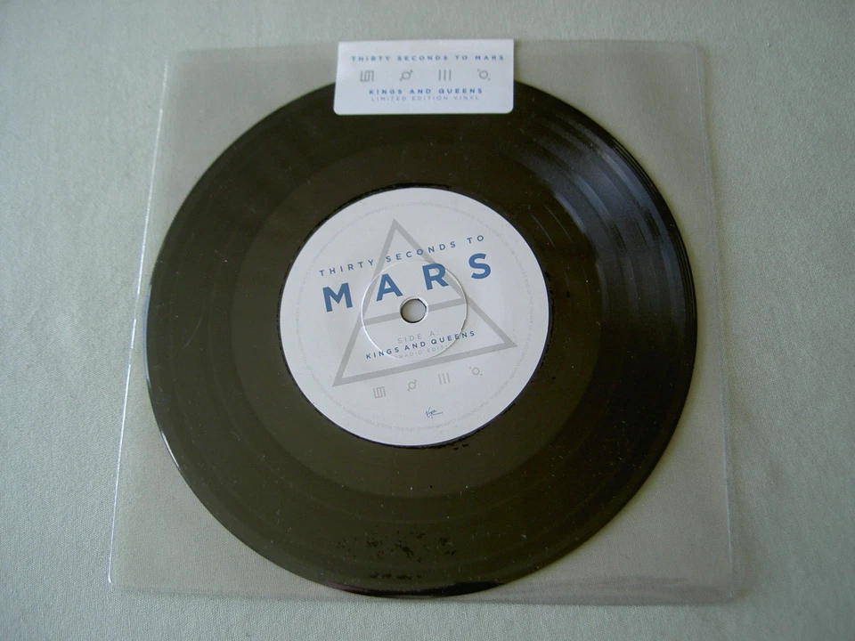 THIRTY SECONDS TO MARS Kings And Queens new sealed limited edition 7" vinyl - Image 1 of 1