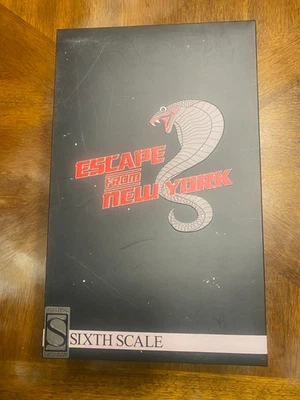 Boneco Sideshow Snake Plissken 1/12 - Imagem 1 de 4