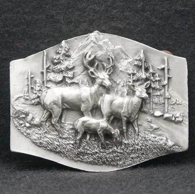 WD11118 FANTASTIC VINTAGE 1989 *****DEER***** NATURE ARTWORK PEWTER BELT BUCKLE - Image 1 of 2