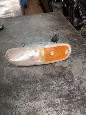 Freccia indicatore di direzione DESTRA ANTERIORE VW NEW BEETLE 1C 9C 9C1 DEPO - Immagine 1 di 4