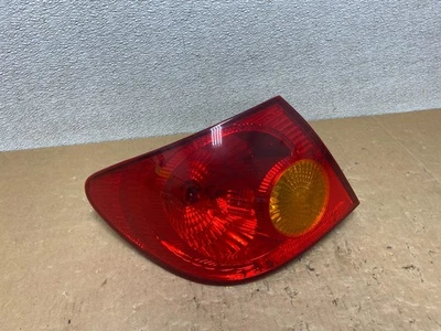 Luz trasera izquierda conductor Toyota Corolla 2003 a 2005 OEM V5182 DW Foto 1 de 4