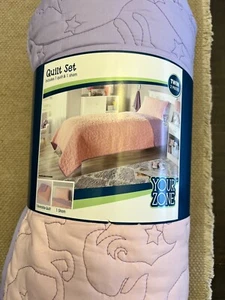 TWIN SIZE Brand new PINK/ PURPLE Your Zone 2-piece REVERSIBLE Quilt Set w/ Sham - Picture 1 of 2