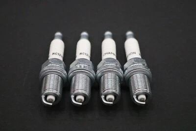 Juego de 4 bujías Mopar SP00RC12YC Dodge Ram 1500 2500 Van 5,9 L 1997 nuevas OEM Foto 1 de 4