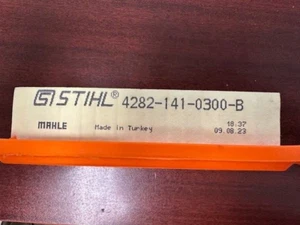STIHL Teil # 4282-141-0300 Luftfilter - Bild 1 von 3