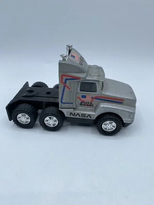 Semirremolque Road Champs Inc 1999 NASA combustible rayas plateadas rojas y azules Foto 1 de 4