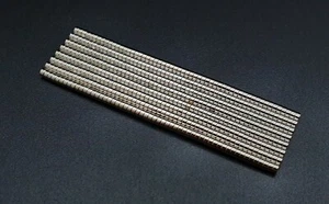 2 mm x 1 mm starke Neodym-Magnete N50 Warhammer Hobby - Bild 1 von 7