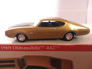 GM Official Collectible 1969 Oldsmobile 442 2001 Readers Digest Association - Picture 1 of 5