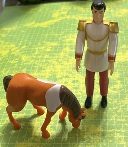 Prince Charming 4 pulgadas Muñeca/figura de plástico posable de colección caballo de Cenicienta de Disney - Imagen 1 de 5