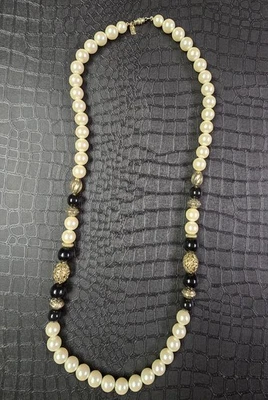 1928 年品牌珠宝公司项链人造珍珠白色和黑色珠子  — 第 1/4 张图片