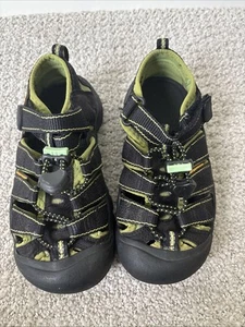 Keen Newport Green And Black H2 Water Hiking Sandals Kids Size 13 - Picture 1 of 6