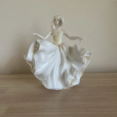 Royal Doulton HN 2734 Sweet Seventeen. 1974 By D V Tootle. Retired. - Image 1 of 4