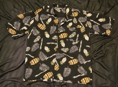 Hawaiian Shirt Men's Large Short Sleeved Montage Pineapples Black Patterned Foto 1 de 4