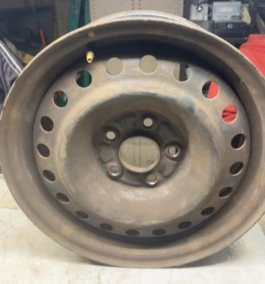 2005-2006 HONDA ELEMENT Wheel 16x6-1/2 Steel 20 Hole Rim 5 Lug 115mm OEM - Image 1 of 4