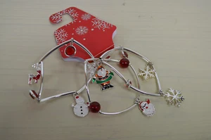 NEU Urlaub Bettelarmbänder (3er Set) Weihnachtsmann, Schneeflocken, Baum & Rentier - Bild 1 von 4