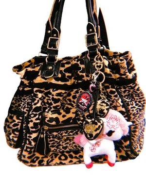 Bolso de Mano Juicy Couture Arco Leopardo Velour Daydreamer Tres Corazones Dije RARO Foto 1 de 3