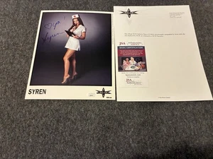 Foto firmada por Syren 8x10 certificado de autenticidad Wcw promoción original súper rara - Imagen 1 de 1