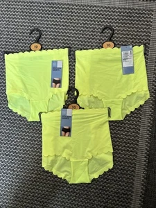 Marks and Spencer Ladies 3 Pairs High Rise Shorts Knickers Size 10 - Picture 1 of 4